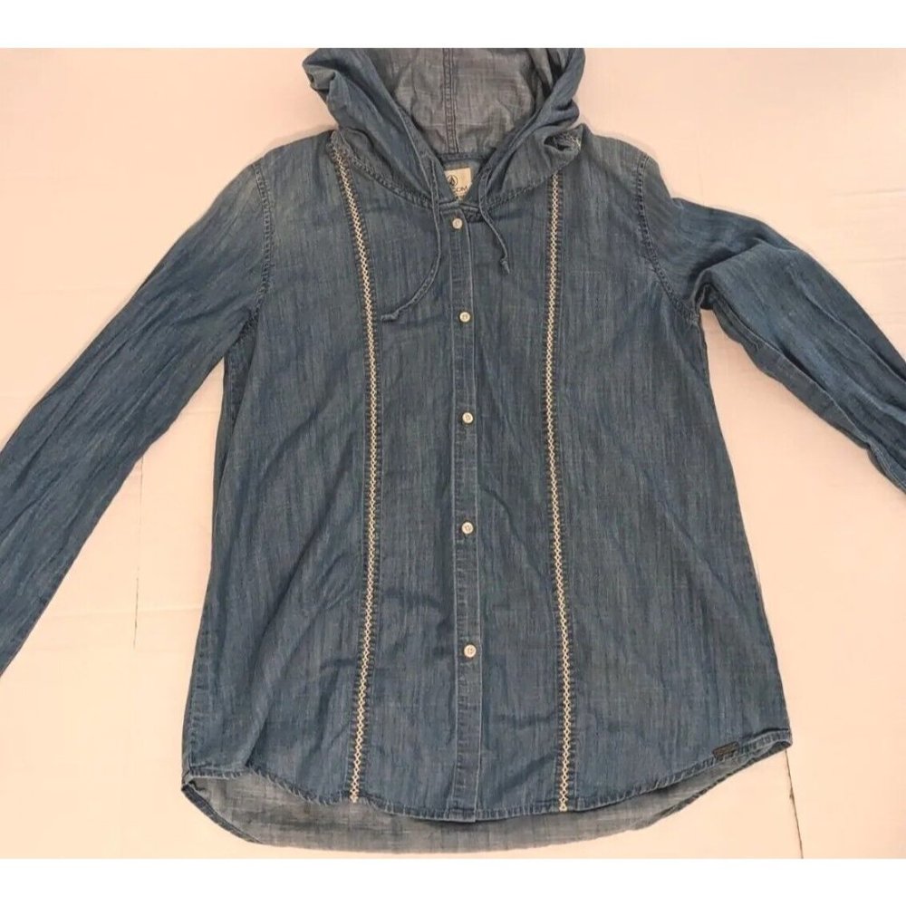 WOMENS VOLCOM AMONG US LONG SLEEVE Denim washed blue button up cotton size M